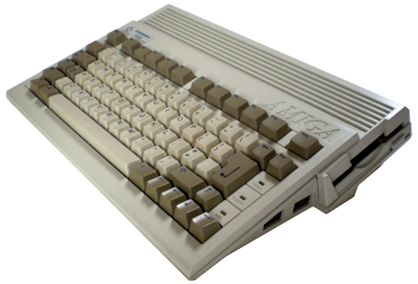 AMIGA 600